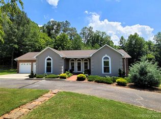 1840 Loven Dr, Morganton, NC 28655