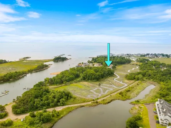 6 Whalers Point #6, East Haven, CT 06512