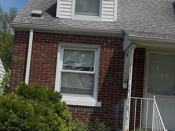 4th image of 9824 Philip St