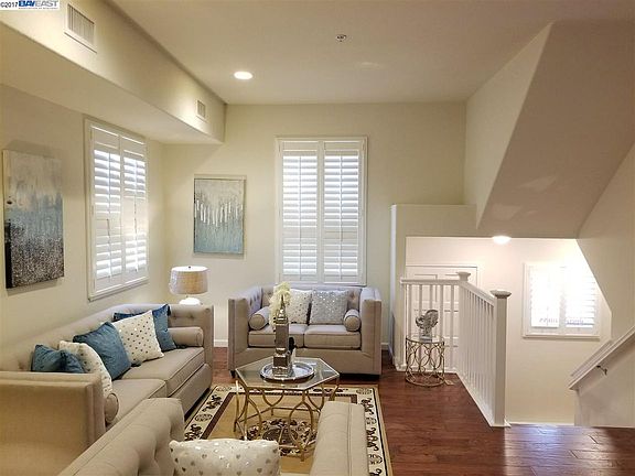 5th image of 242 San Antonio Pl