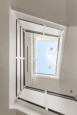 Sold by Douglas Elliman | media 21