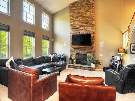 3rd image of 144 Slate Dr