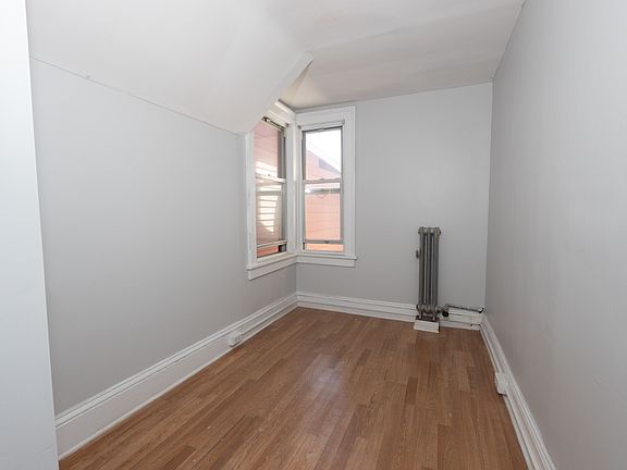 2nd image of 297 W Broadway
