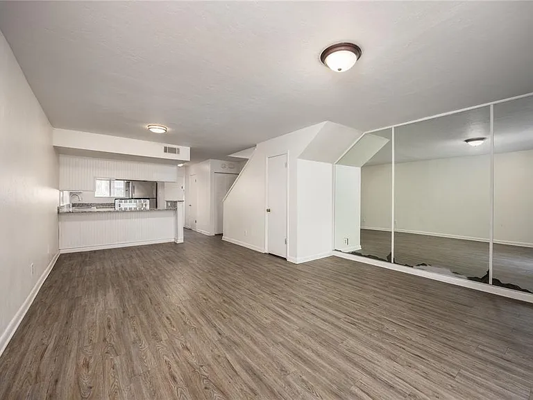 4411 SW 34th St #908 — Photo 11
