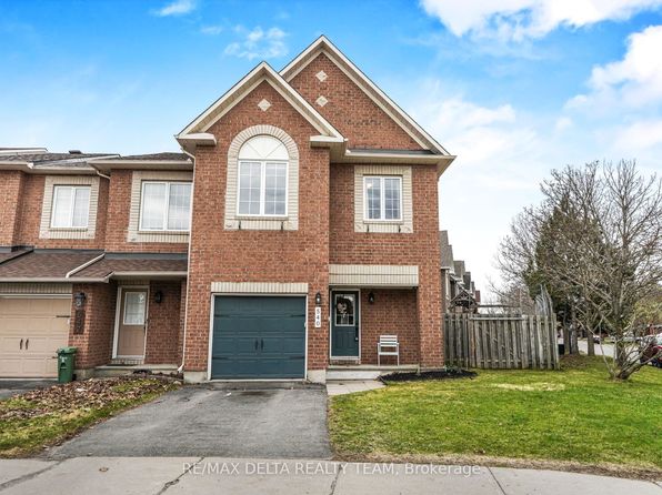 540 Chardonnay Dr, Ottawa, ON K4A 4J5