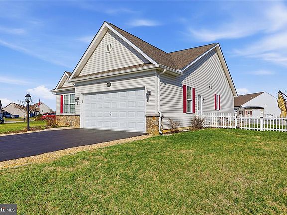 4th image of 17938 Constitution Cir