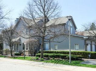 2572 Virginia Ln, Northbrook, IL