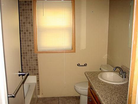 3rd image of 400 Avenue B