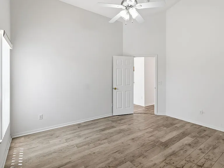 210 Pine Cone Dr — Photo 17