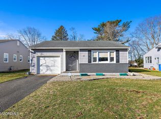 22 Down Court, Toms River, NJ 08757