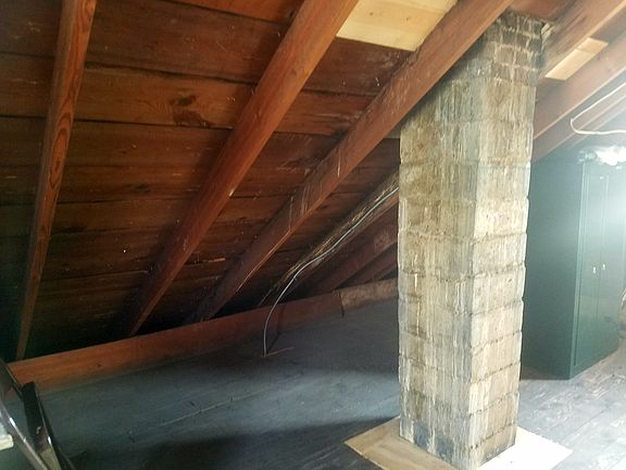 5th image of 3342 Lincoln Ave