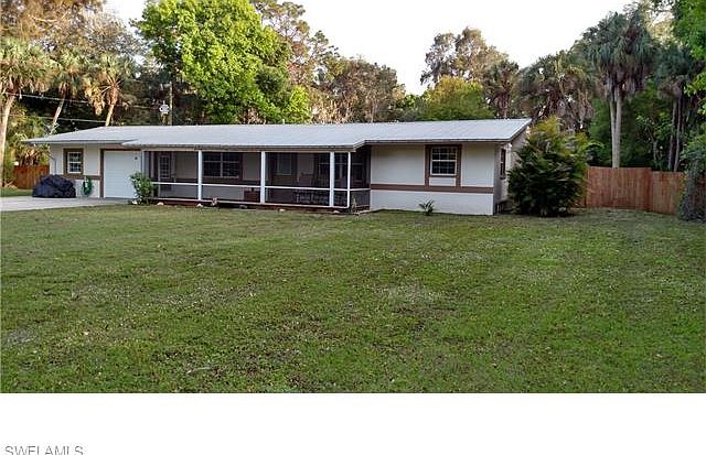 1st image of 870 Ruby Dr