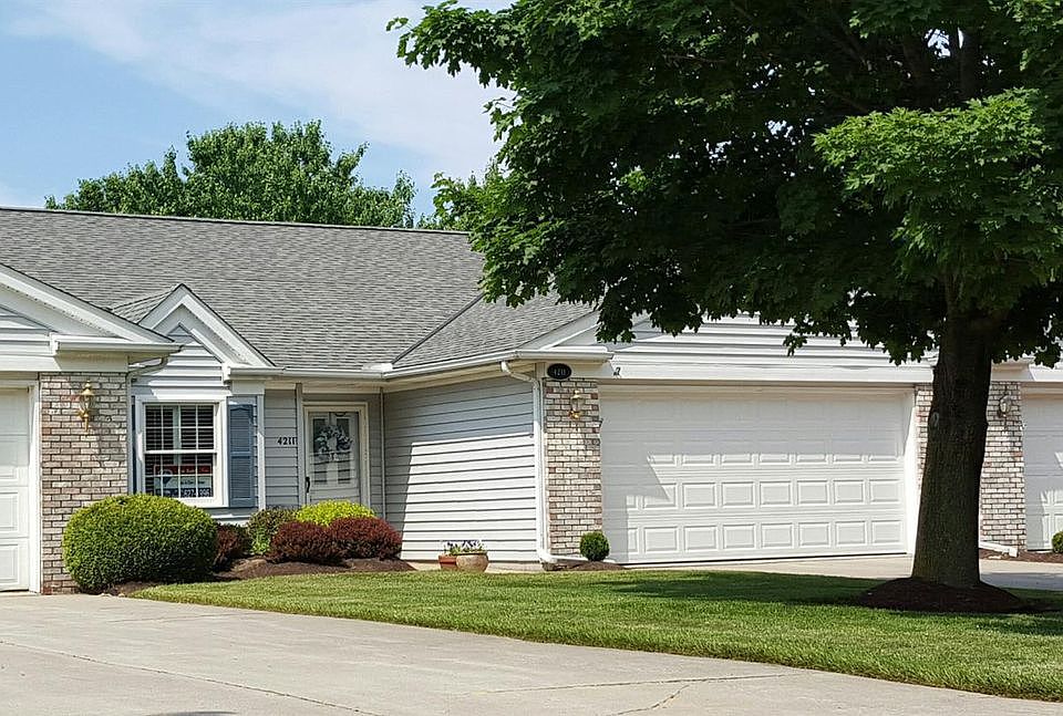 1st image of 4211 Woodridge Dr