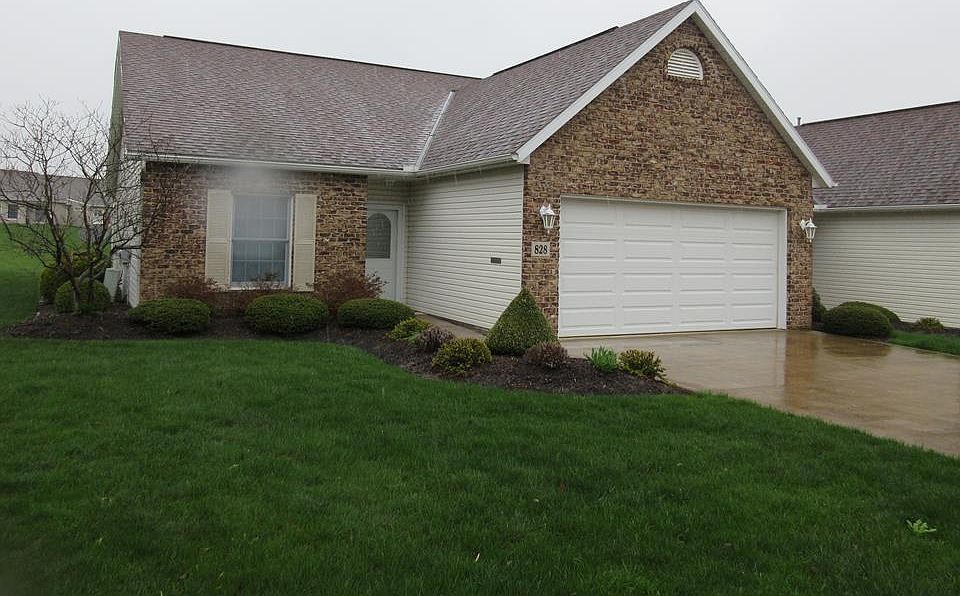 1st image of 828 Oakbrook Dr