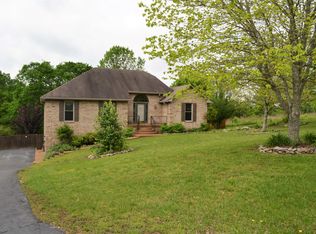 1229 Hartsfield Dr, Columbia, TN 38401