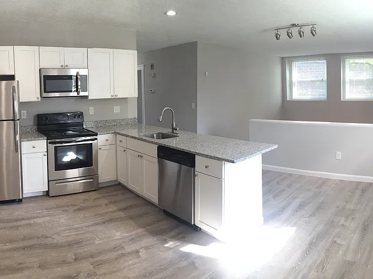 36 Abbott Street — Photo 6