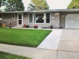 615 17th St SW, Minot, ND 58701