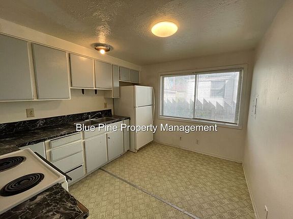 4th image of 450 H St APT 4