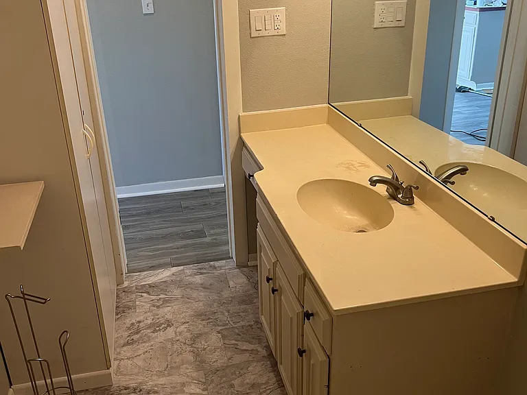 900 NE Access Rd — Photo 10