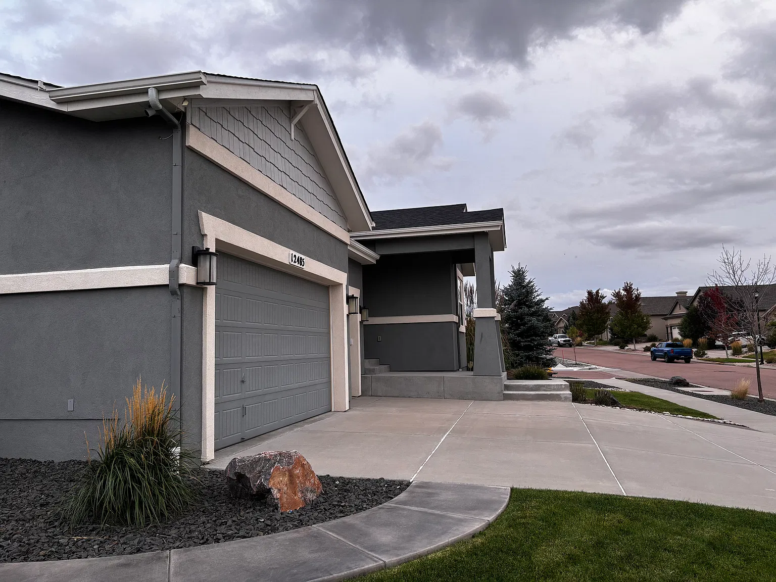 4 bed, 4166 sqft, $3,800 — Photo 2