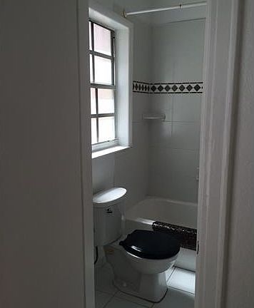 2nd image of 1619 Jefferson Ave APT 24