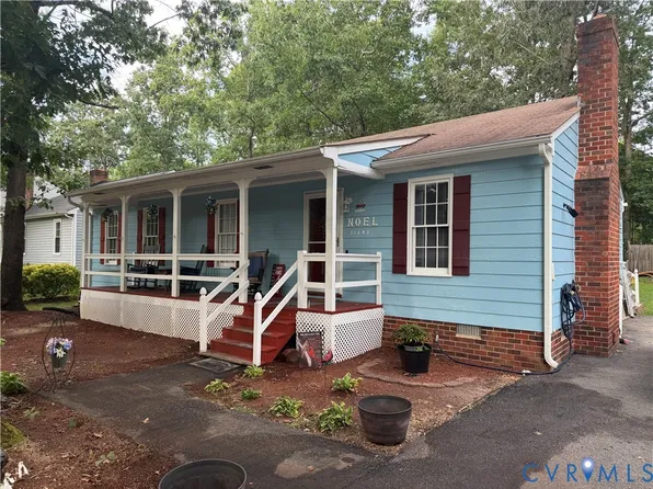 11643 Chester Station Dr, Chester, VA 23831