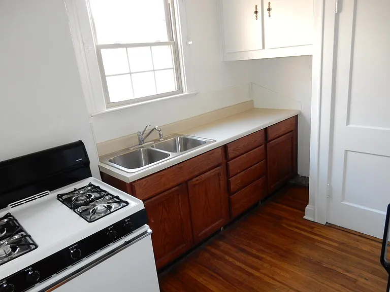 40 W Tulane Rd — Photo 6