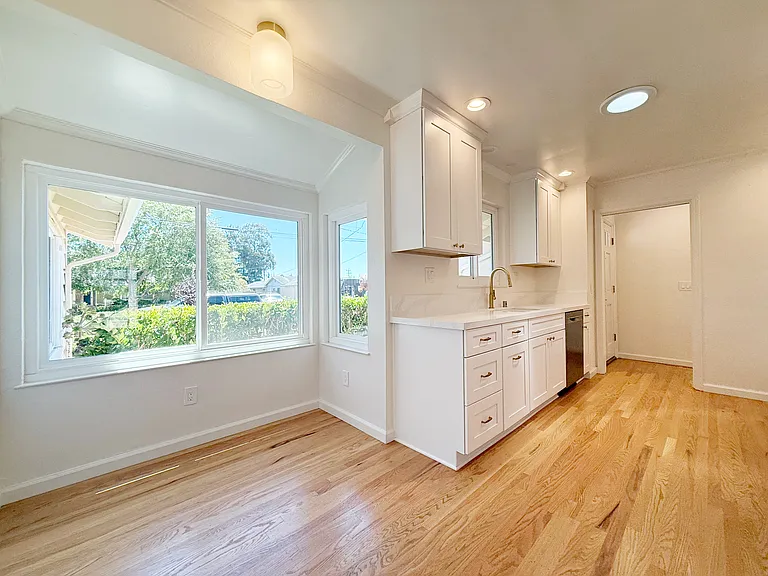 115 Crestview Ter — Photo 3
