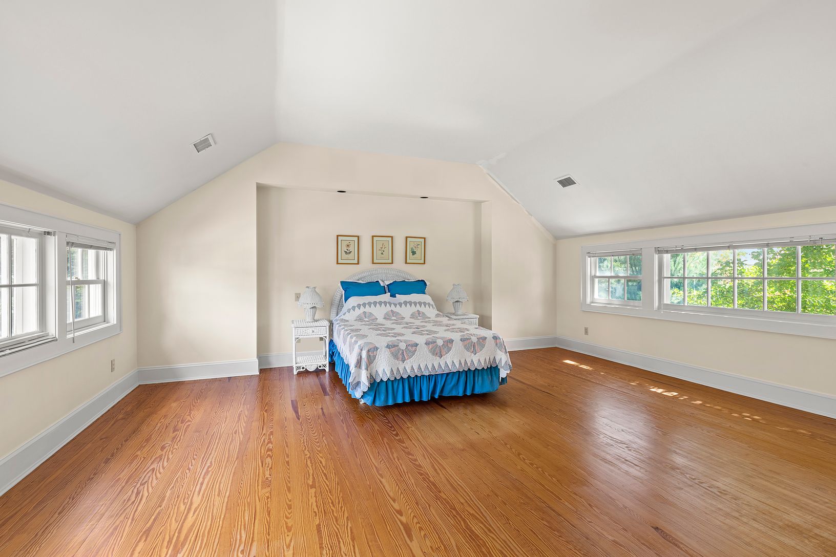  2nd floor primary bedroom