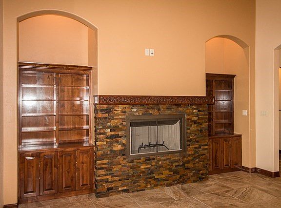 3rd image of 6118 Sammye Ln