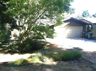 9746 49th Ave NE, Seattle, WA 98115