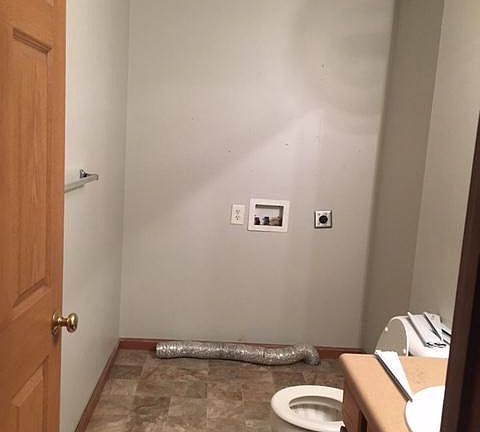 4th image of 6281 E South St