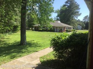 379 Fishing Bay Rd APT C, Deltaville, VA 23043