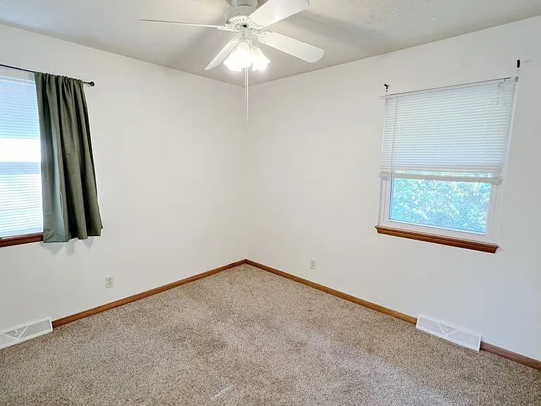 2320 S Grand Ave — Photo 9