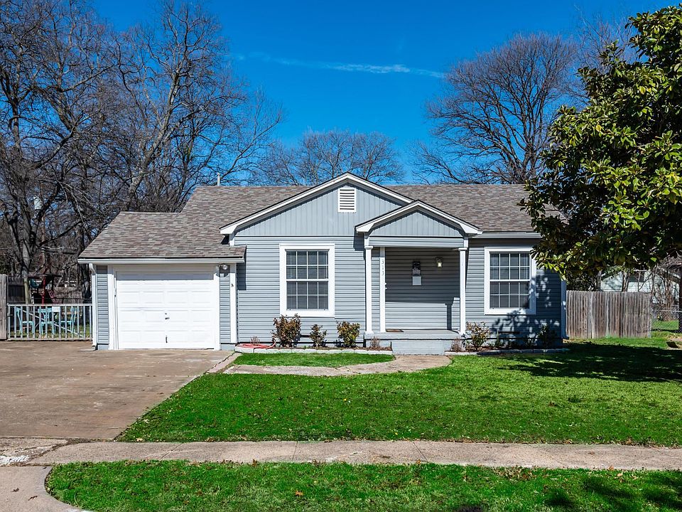1st image of 313 W Avenue G