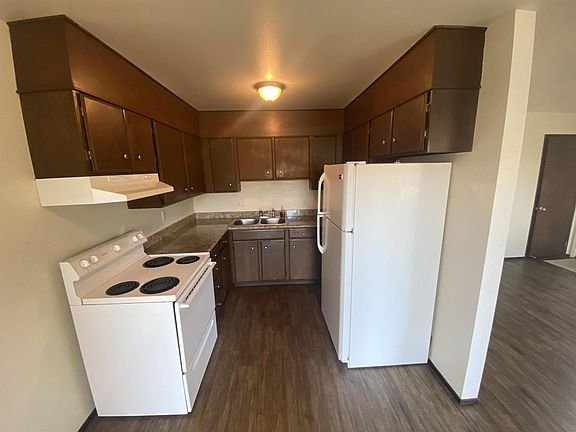 3rd image of 506 E Stanley St #B