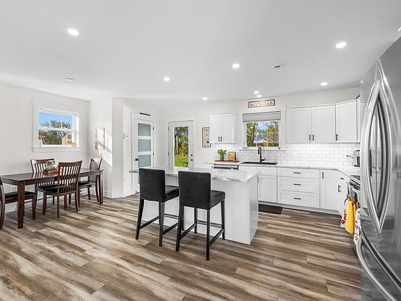 3rd image of 234 Waters Edge Ln