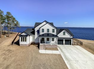 318 Harrier Ct, Elizabeth City, NC 27909