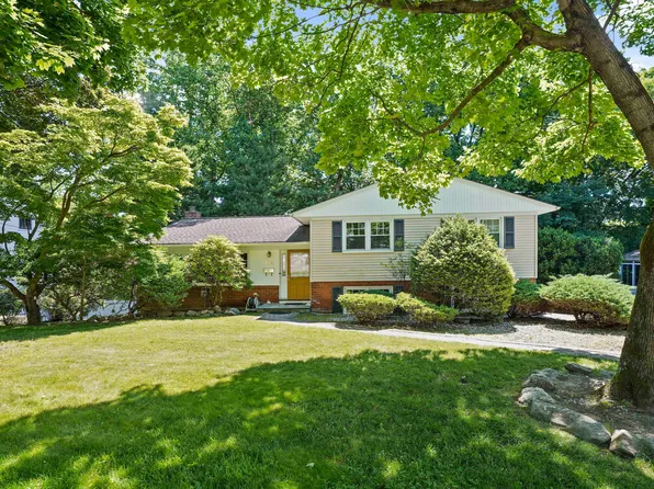 124 Northfield Ave, Dobbs Ferry, NY 10522