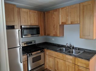 30 S Lincoln St, Westmont, IL