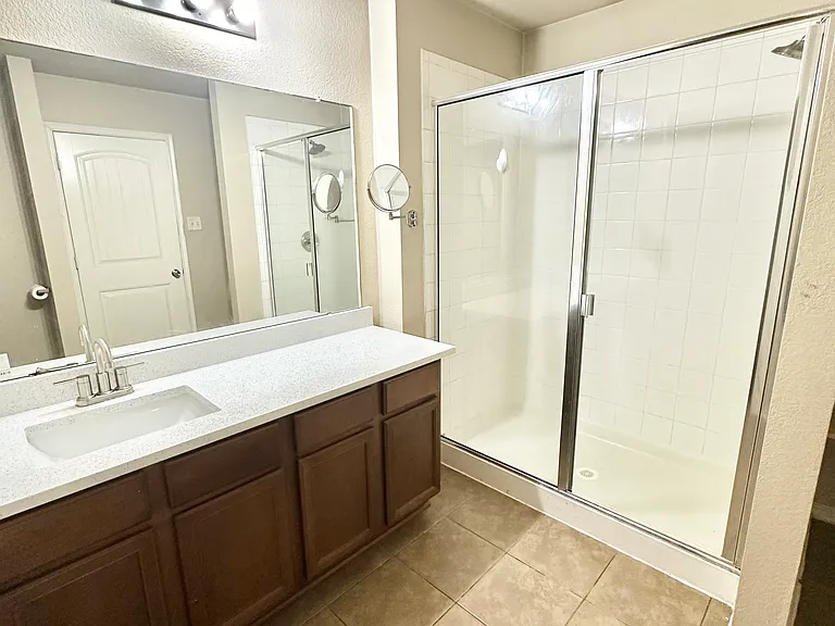 331 Elam Dr — Photo 17