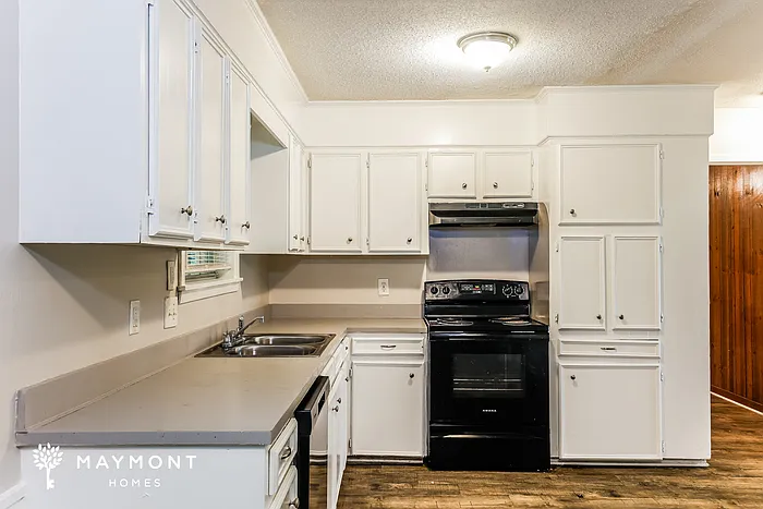 296 Woodcliff Dr — Photo 8