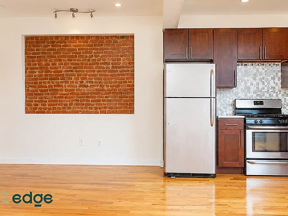 2nd image of 778 Lincoln Pl APT 2R