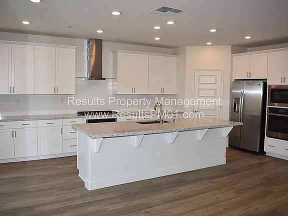 5th image of 7884 Carraway Dr