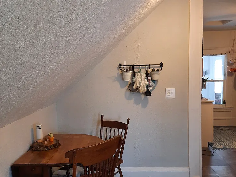 1712 Brevier Ave #UP — Photo 3