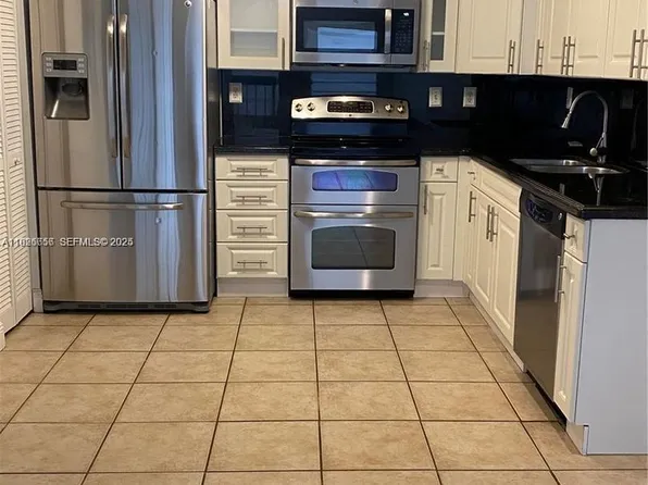 8811 SW 132nd Pl #309CW, Miami, FL 33186