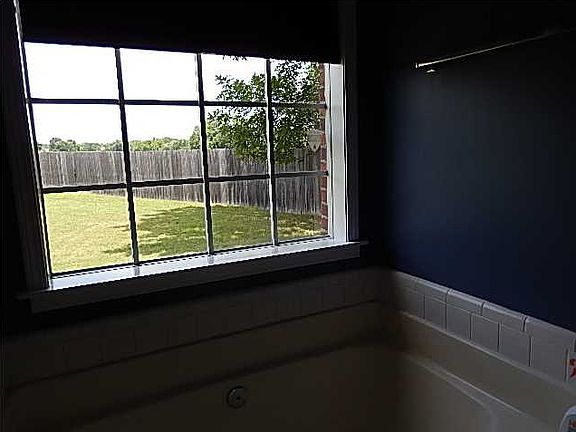 5th image of 6233 Chappelle Ln