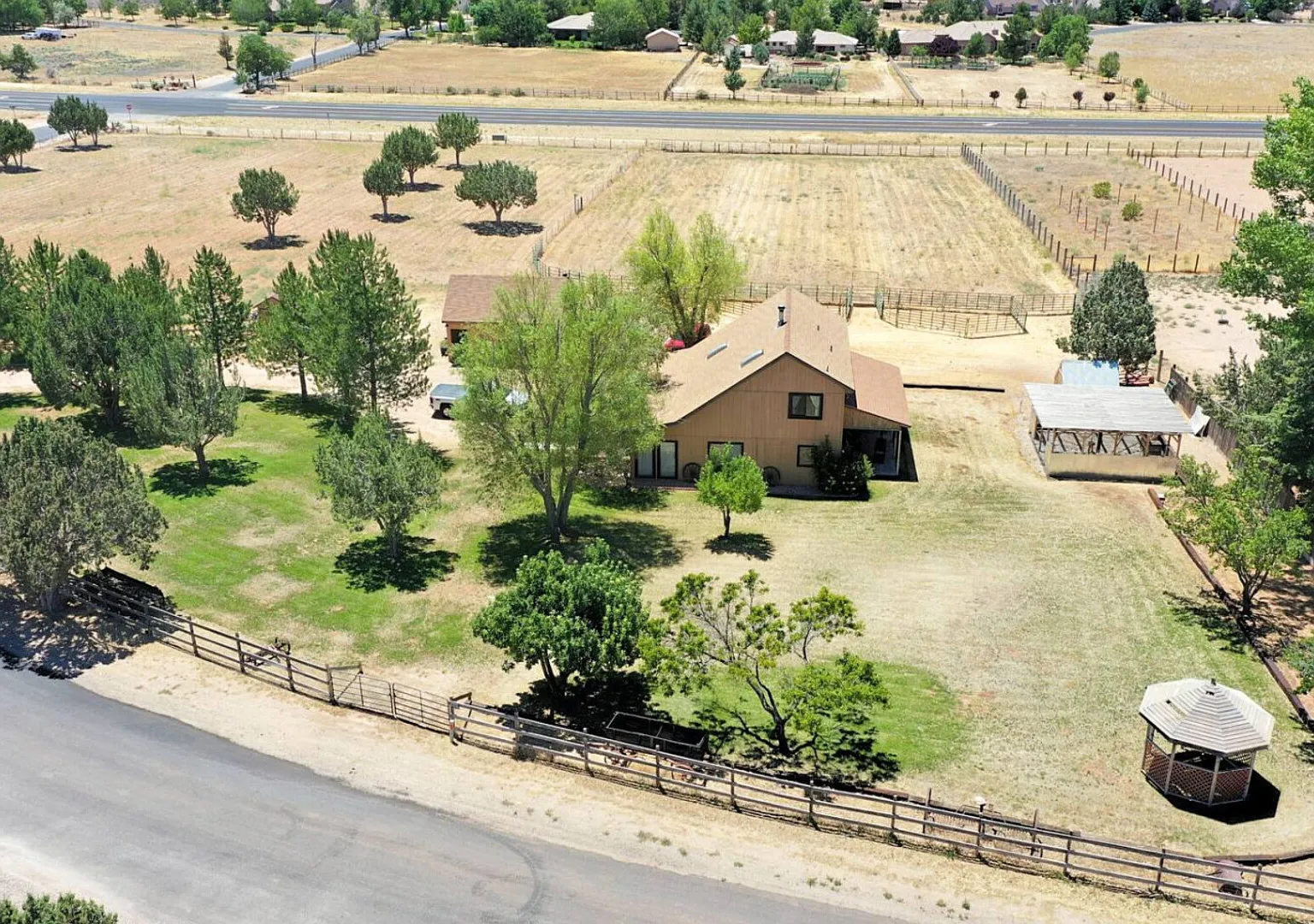 Desert Ranch Retreat on 2.67 Acres — Photo 1