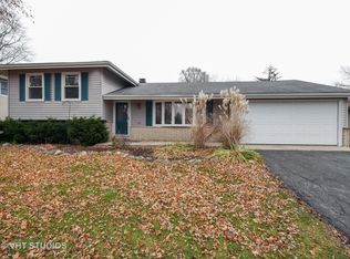 22W416 Teakwood Dr, Glen Ellyn, IL