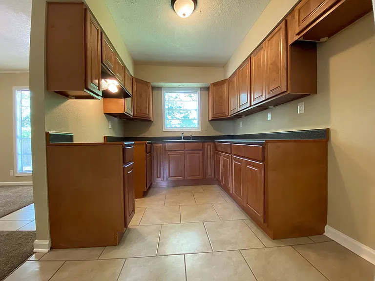 5112 Breckenwood Dr — Photo 3